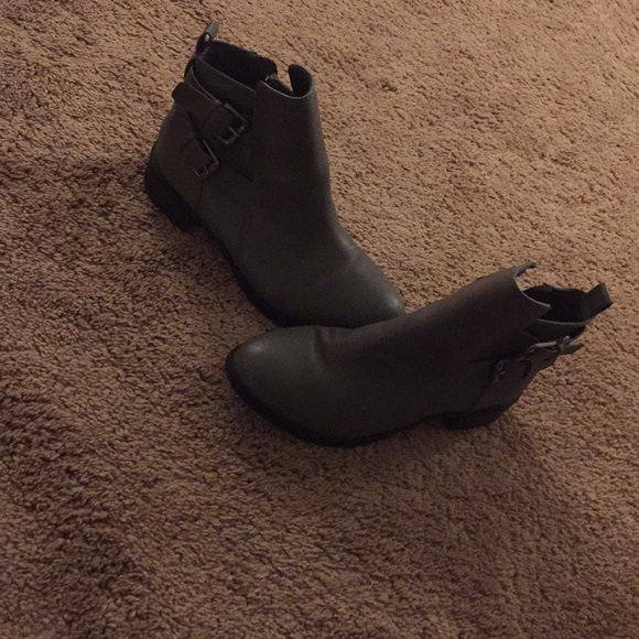 Gray old navy boots - Picture 1 of 1